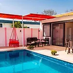 Uezuemlue 1 Bedroom Secluded With Private Pool Hot Tub * Kalkan