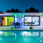 Uezuemlue 1 Bedroom Secluded With Private Pool Hot Tub Villa Kalkan