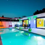 Uezuemlue 1 Bedroom Secluded With Private Pool Hot Tub Villa