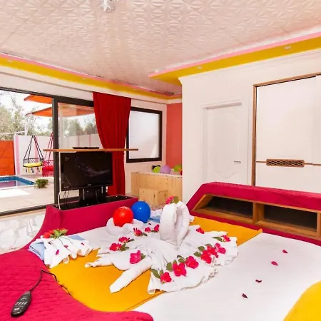 Villa Uezuemlue 1 Bedroom Secluded With Private Pool Hot Tub *