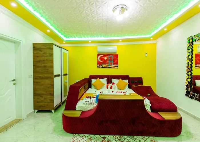 Uezuemlue 1 Bedroom Secluded With Private Pool Hot Tub Вилла Калкан