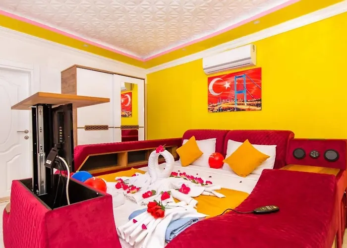 Вилла Uezuemlue 1 Bedroom Secluded With Private Pool Hot Tub