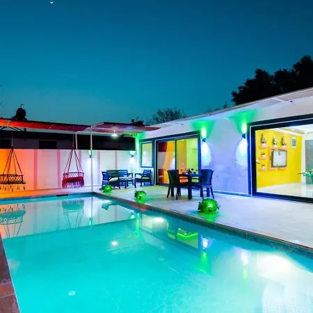 Uezuemlue 1 Bedroom Secluded With Private Pool Hot Tub Villa