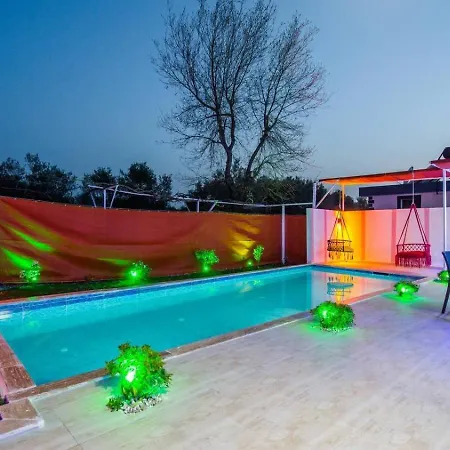 Uezuemlue 1 Bedroom Secluded With Private Pool Hot Tub